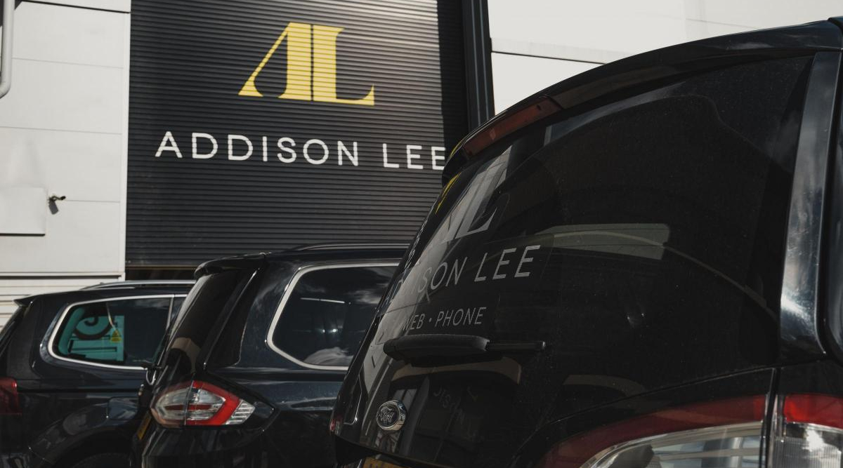 Analysts maintain ComfortDelGro target price after news of London taxi